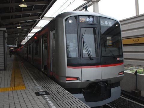 4104F 西武池袋線・東京メトロ有楽町線での営業運転の画像