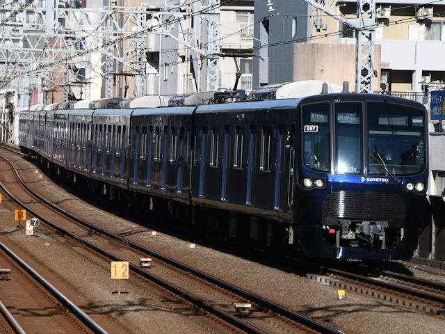 相鉄車両による東横線・みなとみらい線内日中試運転の画像
